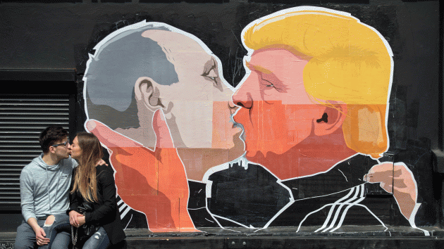 Putin Trump Kiss